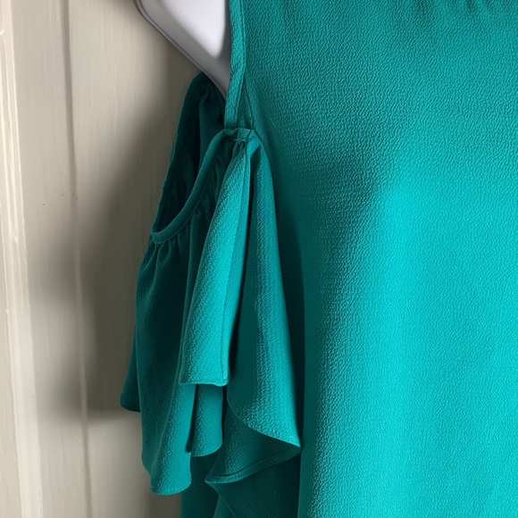 Trendy JS Cold Shoulder Blouse Size M - Picture 3 of 8